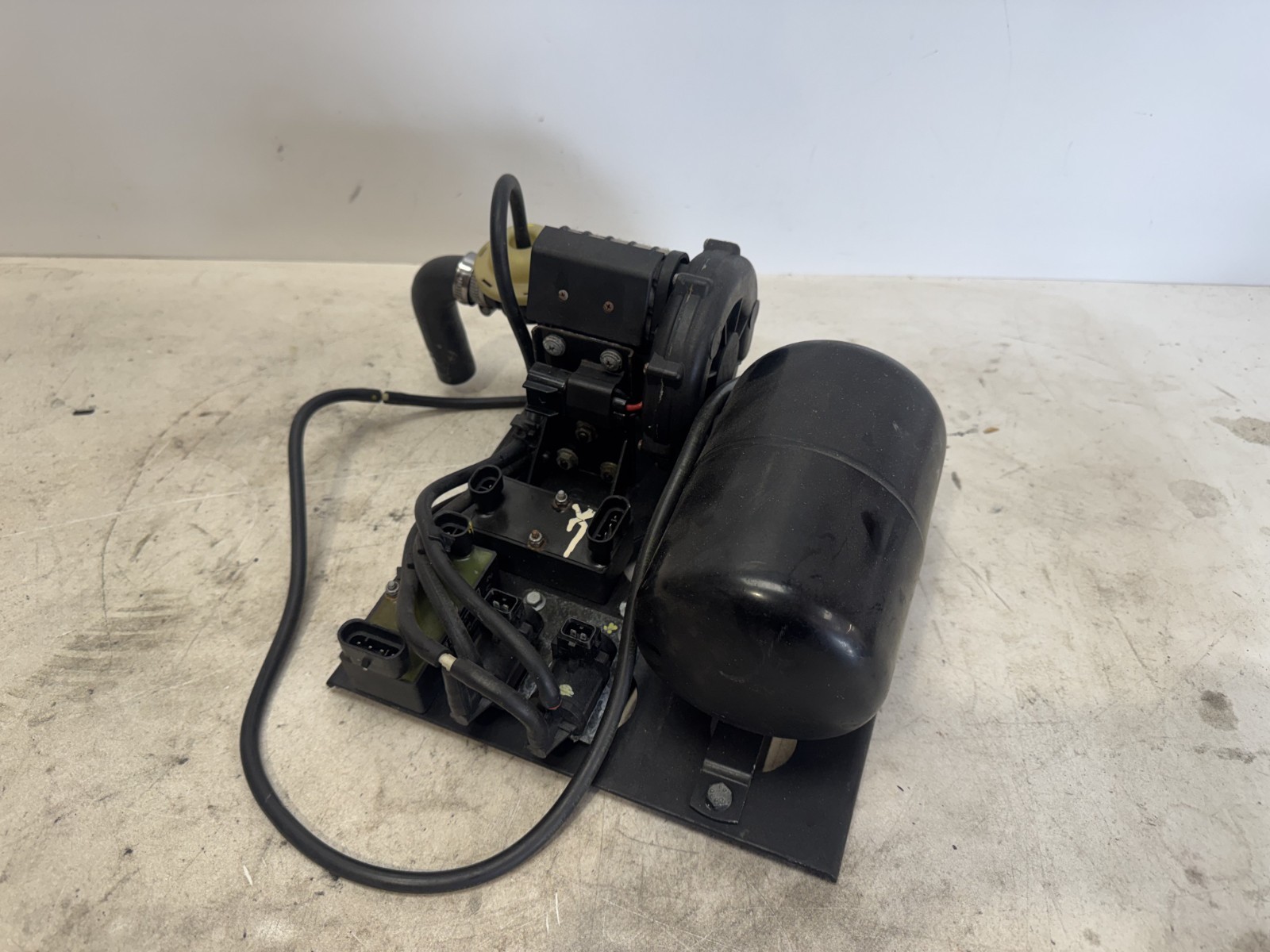 1999 FERRARI F355 CONVERTIBLE OEM U.S. LHD SECONDARY AIR INJECTION PUMP ASSEMBLY