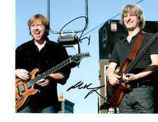 PHISH TREY ANASTASIO AND MIKE GORDON SIGNED OUTDOOR SHOW 8X10