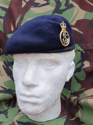 Royal Navy Beret & petty Officer Cap Badge New | eBay display picture 1