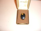 filled brooch/pin Onyx & gold