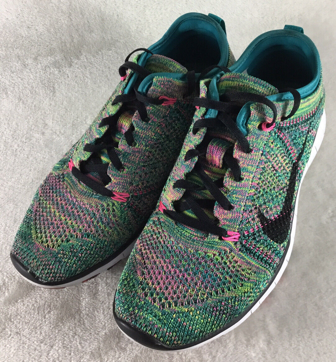 NIKE Free TR Flyknit Women's Lightweight Running Shoes NIKE Free TR Flyknit Women's Lightweight Running Shoes