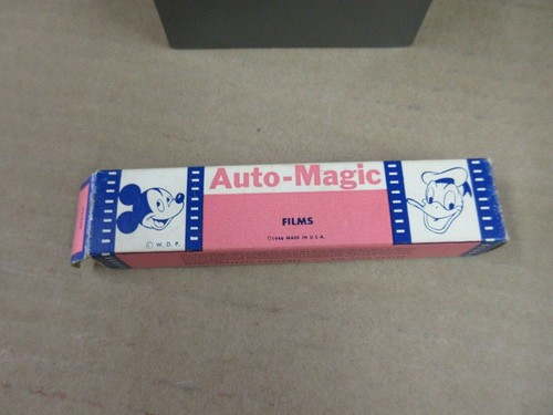 Vintage 1950s Walt Disney's Donald Duck Auto Magic Projector Model No 499 - Picture 3 of 11