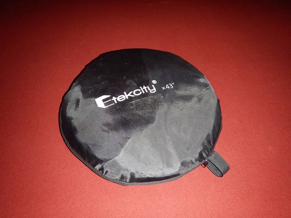 Etekcity 43 Inch Round Gold/Silver/White/Gray Mulit Collapsible disc Reflector - Image 2 of 4