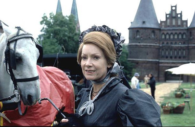 Ruth Leuwerik 11-part ARD series Die Buddenbrooks Lubecker Holste- 1979 Photo 4