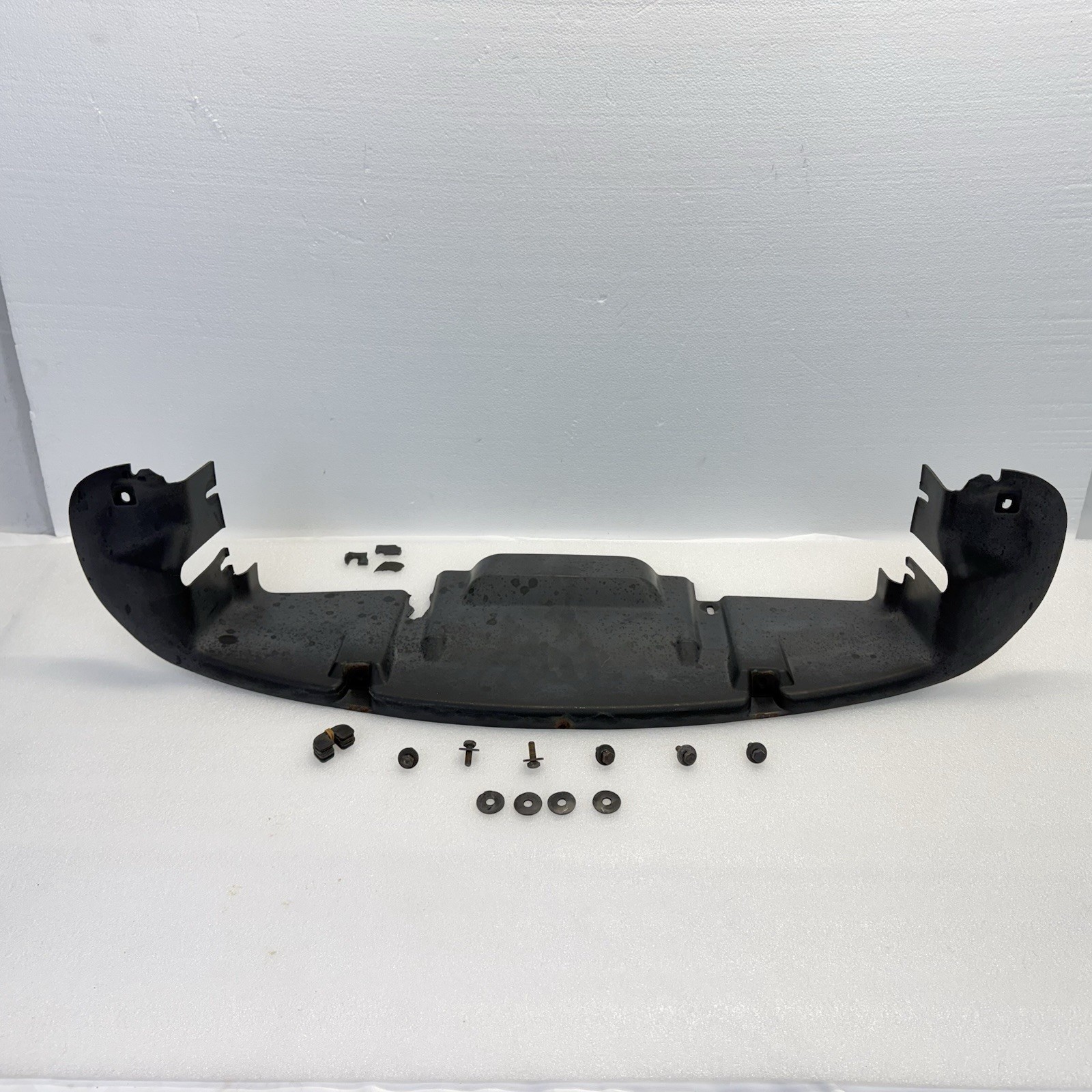 03-08 Maserati Quattroporte M139 Front Lower Bumper Radiator Duct Vent Trim OEM