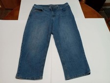 Faded Glory Mid Rise Med Wash Straight Leg Stretch Capris Sz 12