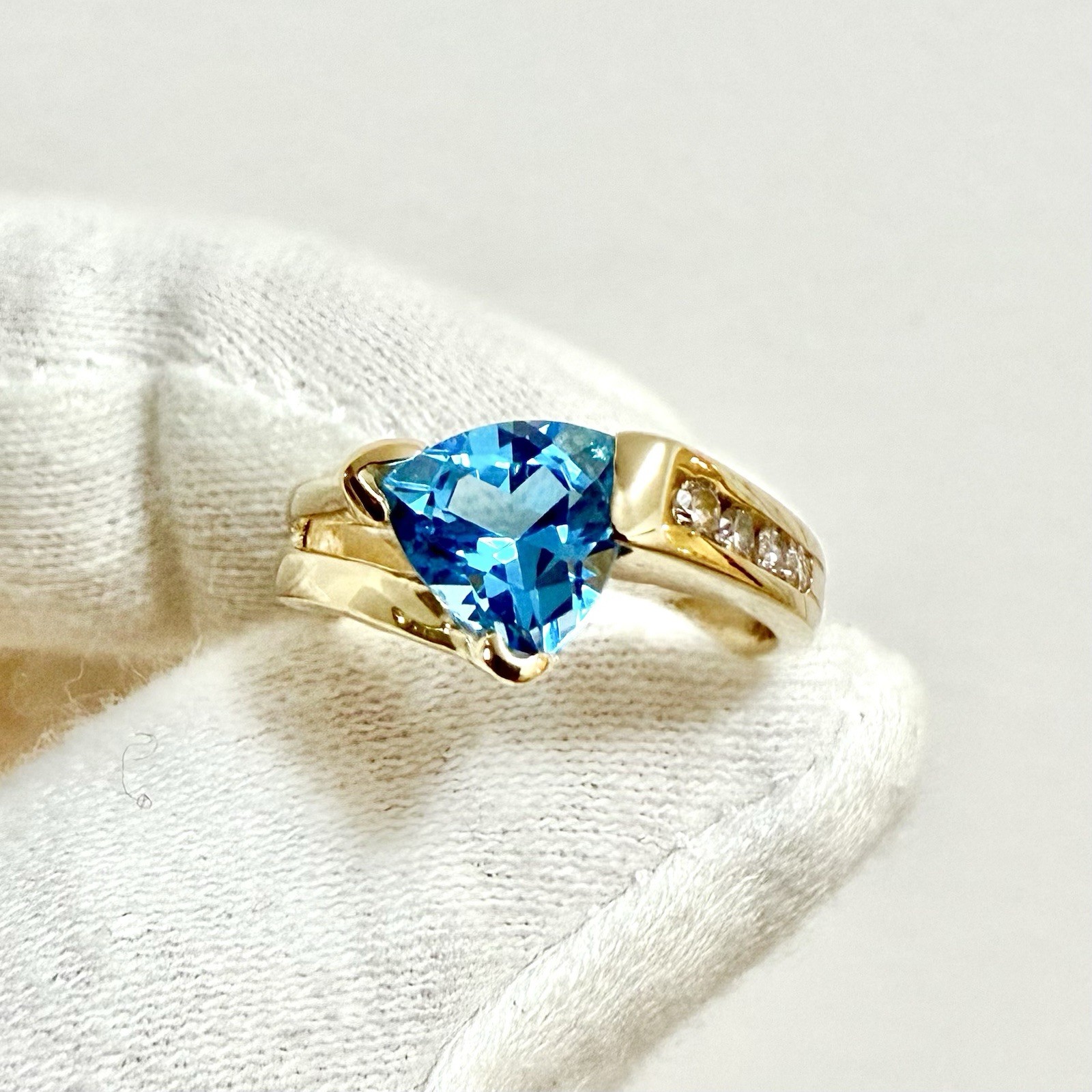 Solid 14K Gold Blue Topaz Ring - Solid 14K Yellow… - image 3