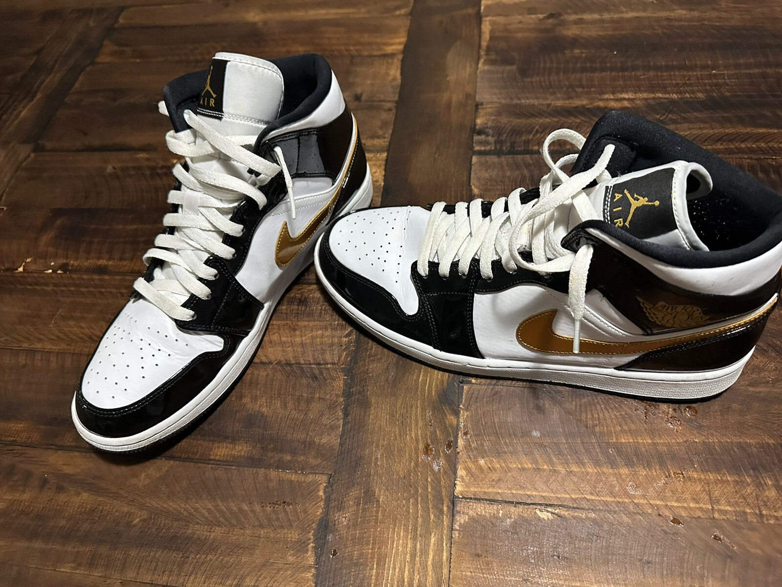 Jordan 1 Mid Patent Black Gold 2019 - 852542-007 - Size 13 
