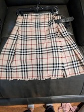 Authentic Burberry plaid Kilt skirt (Size 6)
