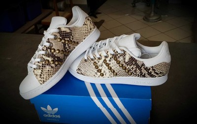 stan smith grigie pitonate