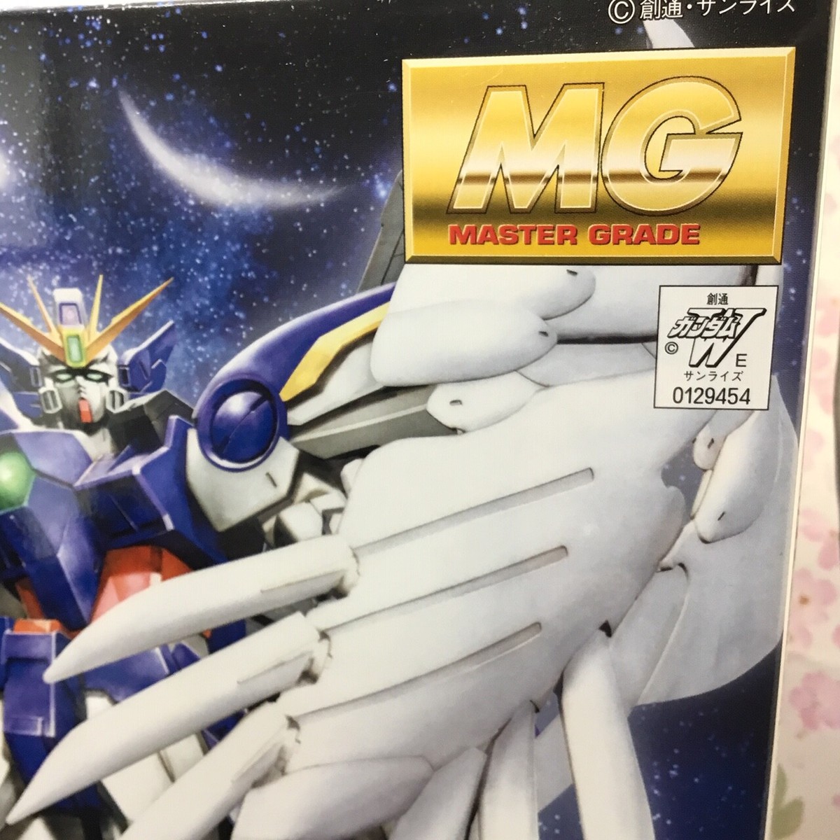 MG 1/100 XXXG-00W0 1/100 Wing Gundam Zero Custom BAN129454 JAPAN