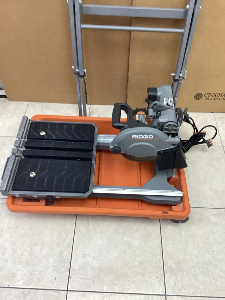 Ridgid 12 Amp 8 pulgadas Sierra para azulejos húmedos con cable de hoja con rasgadura extendida R4040 PICK UP Foto 2 de 4