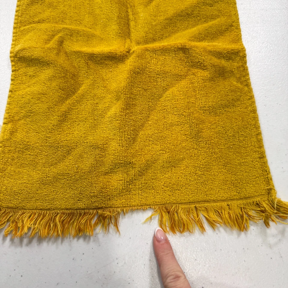 Toalla de mano vintage Sears amarillo mostaza terciopelo tacto algodón años 70 11x15 1459-9 Foto 3 de 4