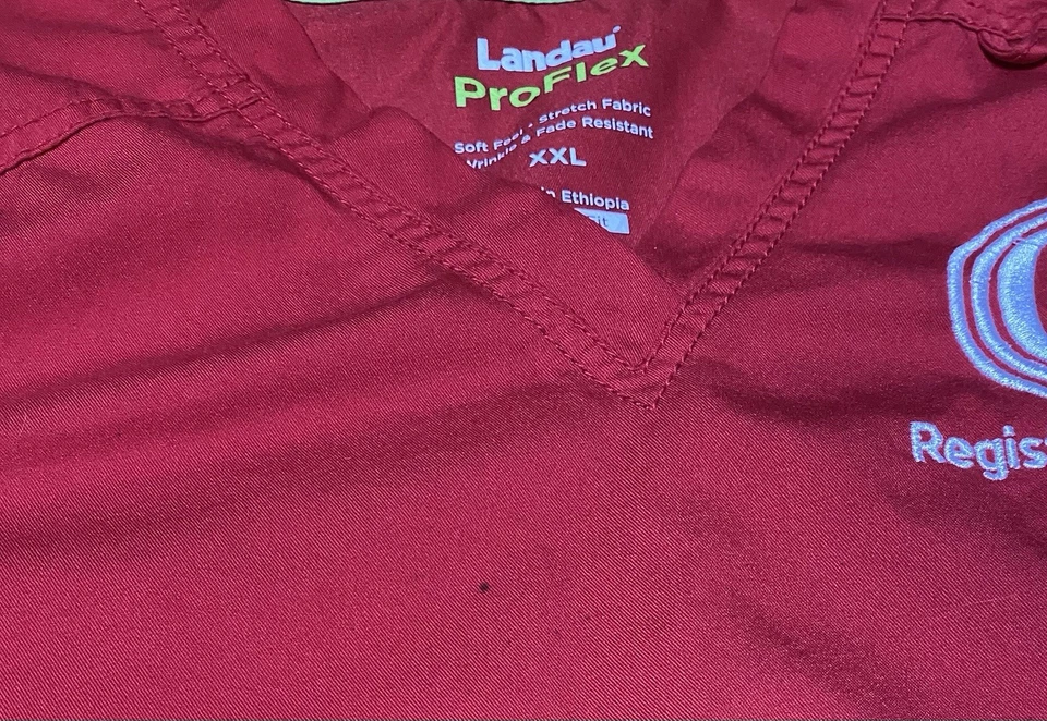 Camisa Exfoliante Owens Community College Estudiante de Enfermería Talla XXL Foto 2 de 4