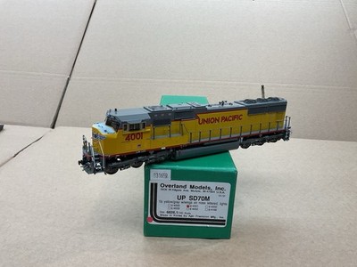 OVERLAND MODELS MESSING HO SCALE DIESELLOK SD70M UNION PACIFIC N.4001 !!