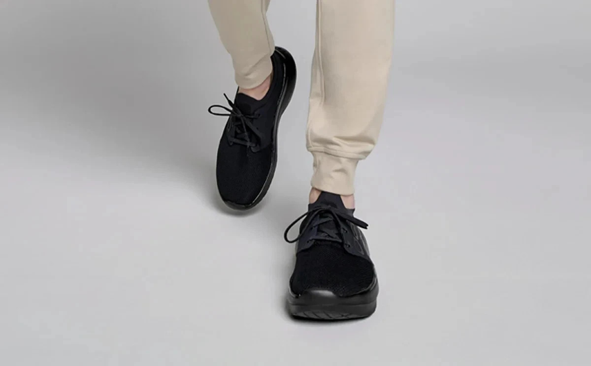 OOFOS Men's OOmy Stride - Black (ALL SIZES) - FREE SHIPPING
