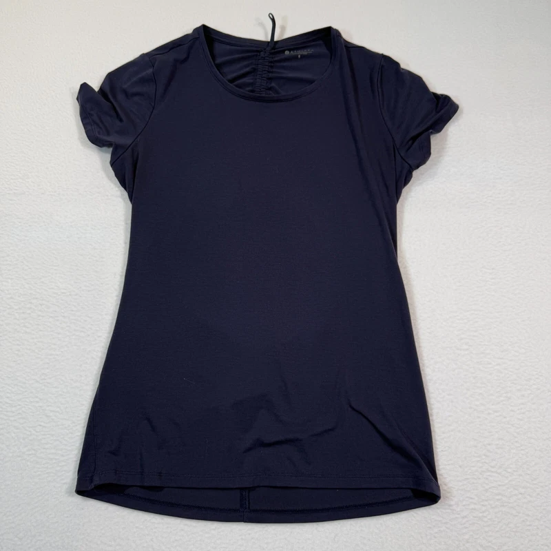 athleta stretch round neck vented back pullover shirt