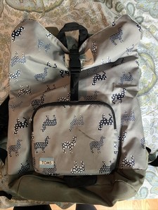 toms llama backpack