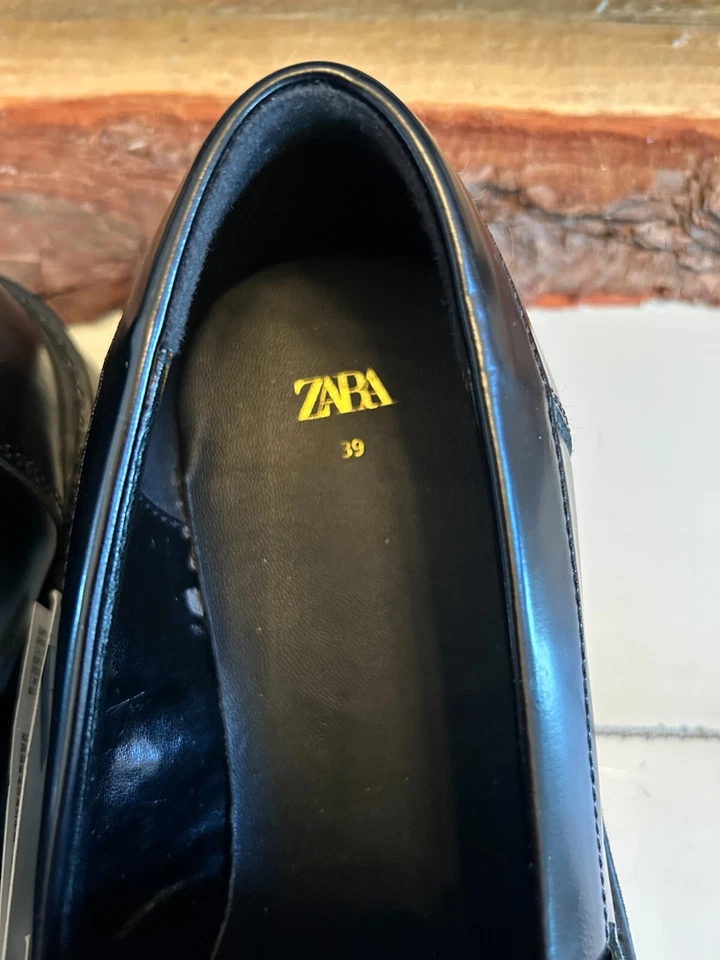 Mocasines negros, Zara Foto 2 de 4