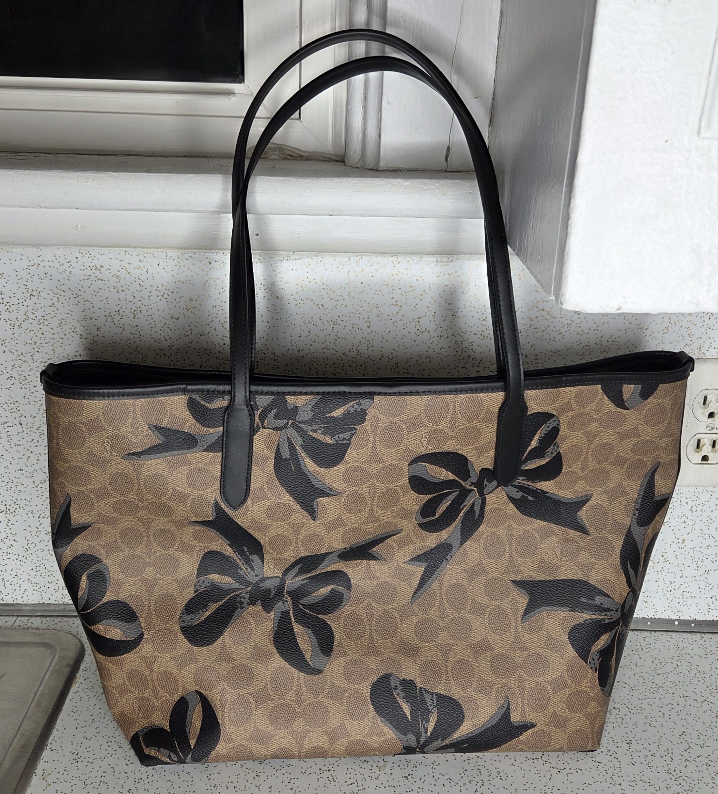 Coach City Tote Bag In Signature Canvas With Bow Print CY652 NWOT thumbnail 5