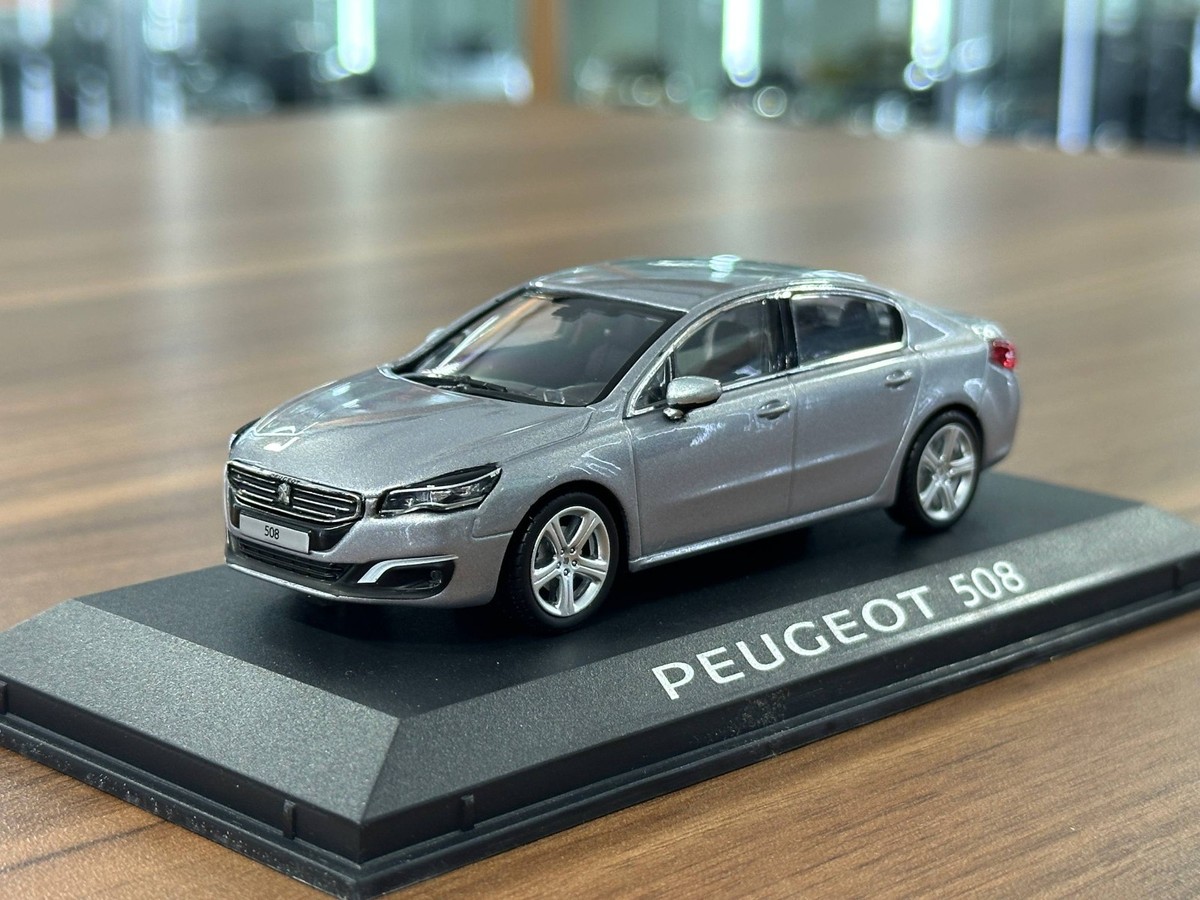 Norev プジョー 508 1/43 カラーサンプル 特注品 非売品 正規品 Peugeot 508 Mi-vie 2014 Norev [1/43 Diecast – Silver] | eBay