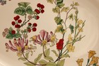 Vintage SEAGOE Fine Ceramic Platter, Ireland, 14x11", Berry Honeysuckle — photo 3