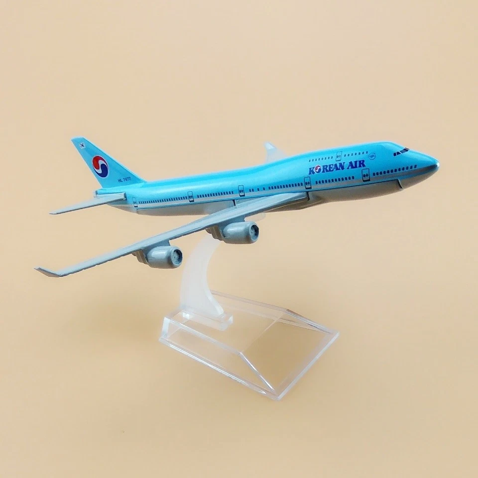 Modellino aereo pressofuso in lega 1:400 16 cm Korean Air Boeing 747-400... - Immagine 2 di 4