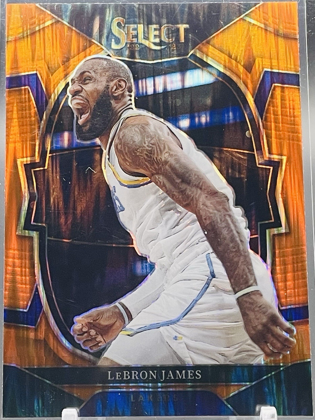 2022 Panini Select - Concourse Orange Flash Prizm #26 Lebron James