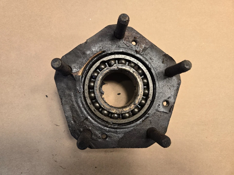 Buje trasero Austin Healey 3000 OEM ATC7593 Foto 3 de 4