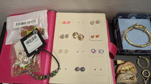 8+ Pound Lb Jewelry Lot Vintage Modern For Craft Searcher Some Wearable Resell - Picture 13 of 22