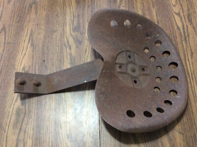David Bradley Suburban Rider Tractor 725  Pan Seat And Spring