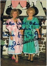 Maria (1920-2010) & Margot Hellwig, sygn. AK