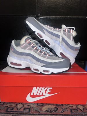 NEW Nike Air Max 95 Men's Size 9 Vast Grey/Red Stardust DM0011 008