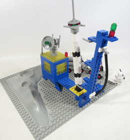 COMPLETE LEGO Space #926 Command Center Supply Station #6930 & Alpha1 Base #483