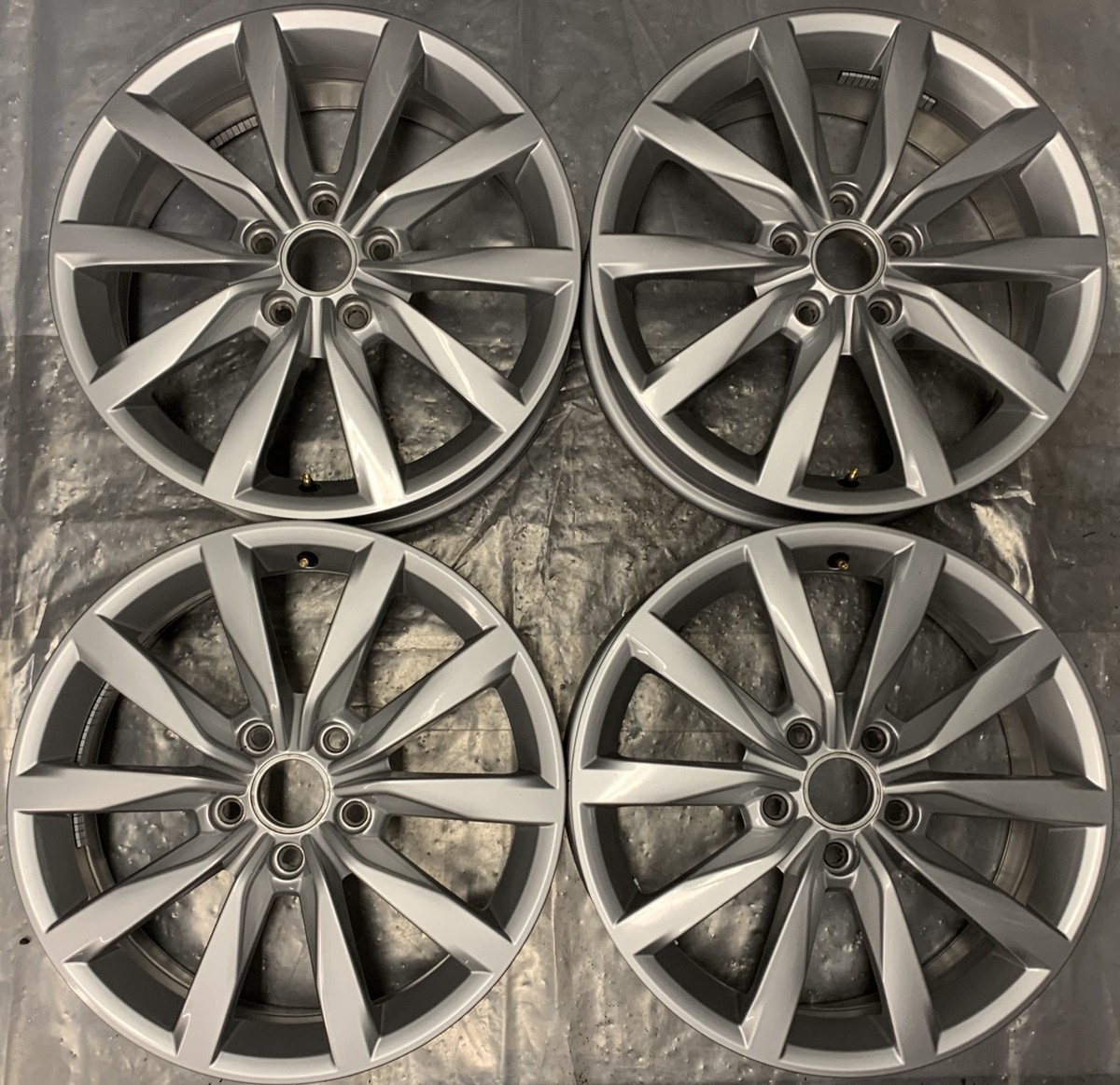 4 Original VW Alloy Wheel Dijon 6Jx17 ET48 5G0601025K Golf 7 F3538