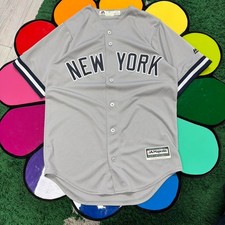 VTG MLB Baseball New York Yankees Stitched Majestic Cool Base Button Up Jersey