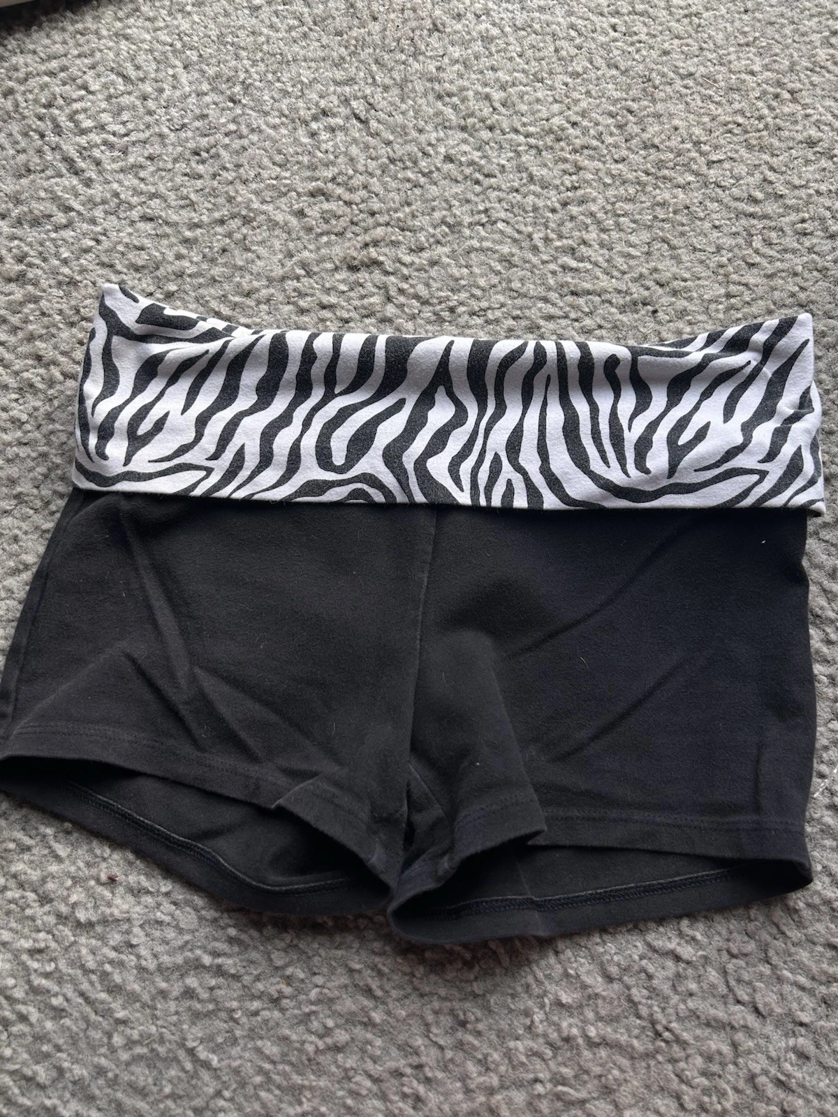 victoria-secret-vs y2k vintage foldover yoga rhinestones zebra shorts