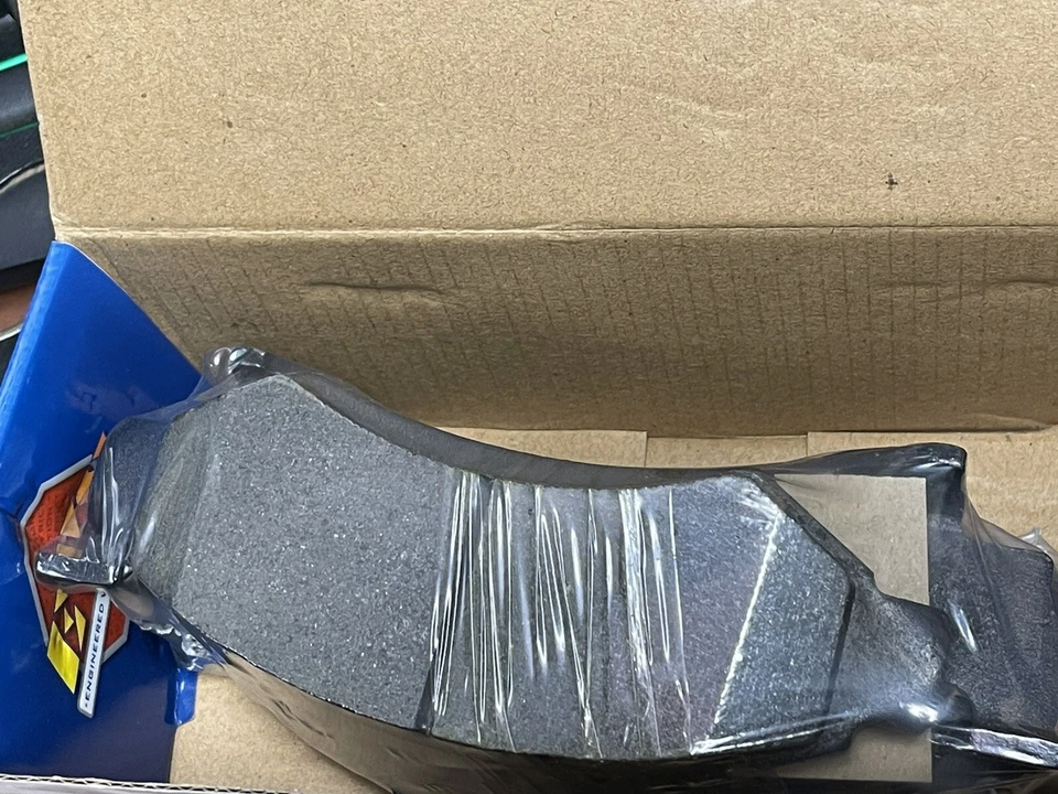 Комплект передних дисковых тормозных колодок EVS FRICTION MD375 - Изображение 2 из 3