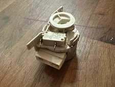 Thermador PODS302W/02 Drive Vapour Flap 220-240V - 12004360