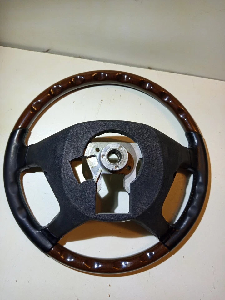 NARDI TORINO MITSUBISHI MIRAGE ASTI PAJERO SPORT GALANT LEGNUM WOODEN STEERING W - Image 4 of 4