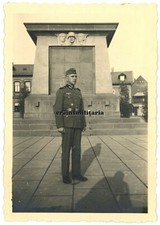 Orig. Foto Soldat am Dyckerhoff-Denkmal in MAINZ Rhein 1940