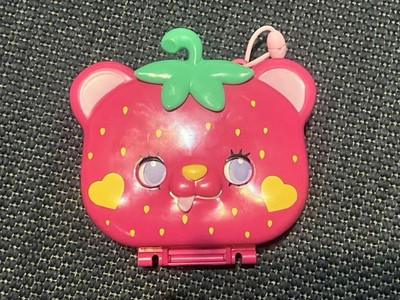 Polly Pocket Dolls & Playset, Straw-beary Patch Compact