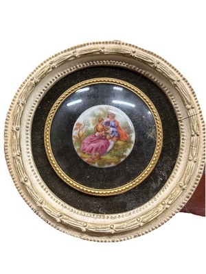 Vintage Pair Fragonard Style Porcelain Plaque Pair Rococo Gilt Velvet Frames 6 
