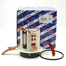 Diesel Exhaust Fluid DEF Pump for GMC Chevy Silverado 2500 3500 4500 17-20 6.6L