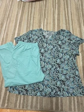 Womens Plus Size 2x Bottoms 3x Top Scrub Set VERY NICE!
