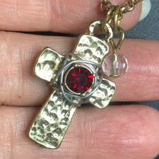 B2169 Hammered Gold Tone Cross Pendant Necklace Red Rhinestone 18"