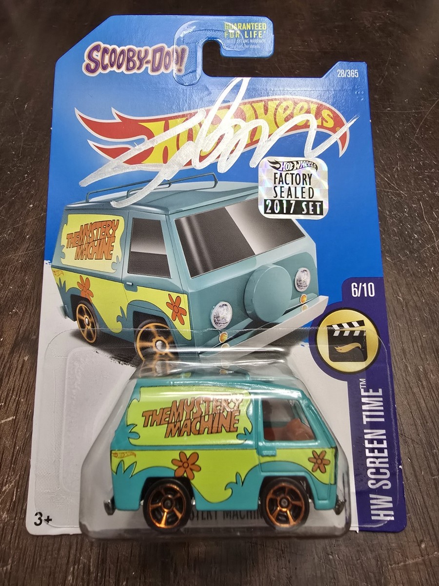Hot Wheels ミステリー・マシン ( スクゥービー・ドゥー！) Amazon.com: Hot Wheels The Mystery Machine : Toys & Games