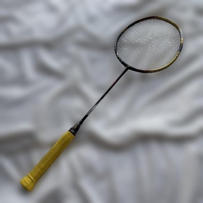 YONEX Voltric LD Force 4U G5 Badmintonschläger Yellow Grip Gebraucht...
