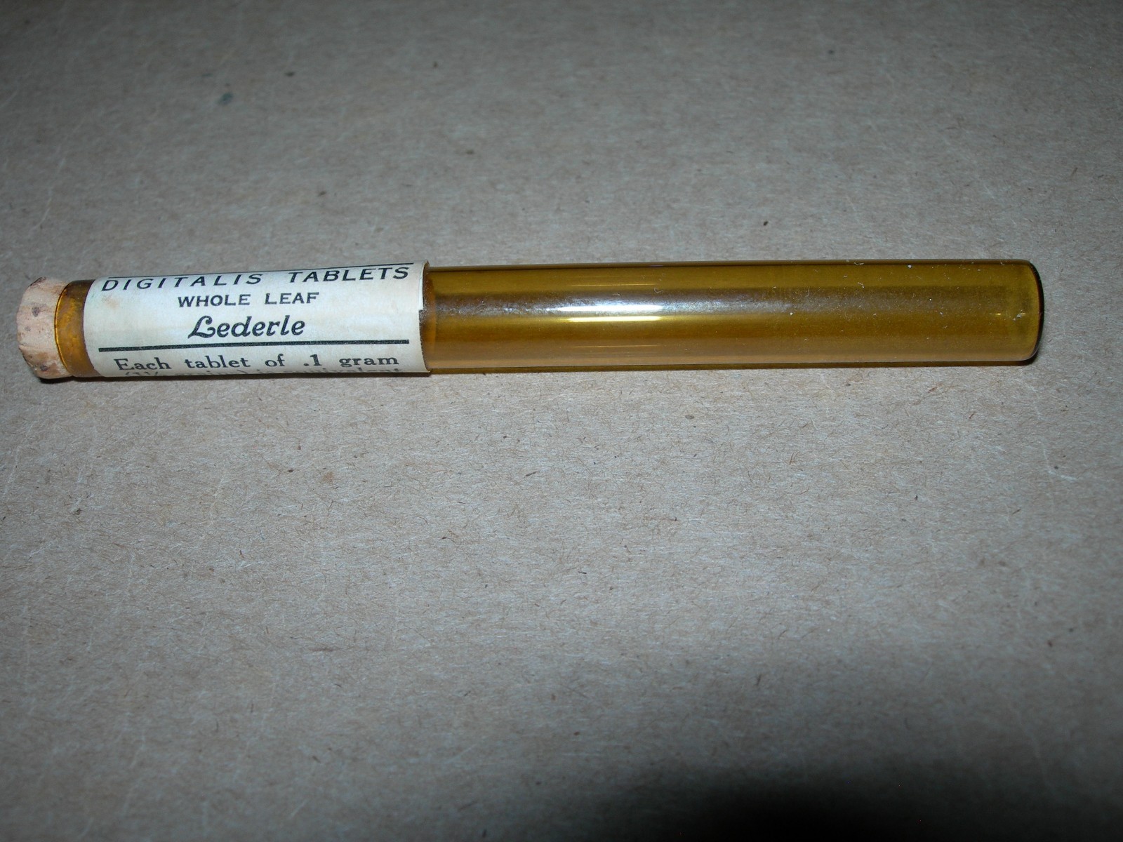 Vintage Digitalis Tablet  Medicine Glass Vial