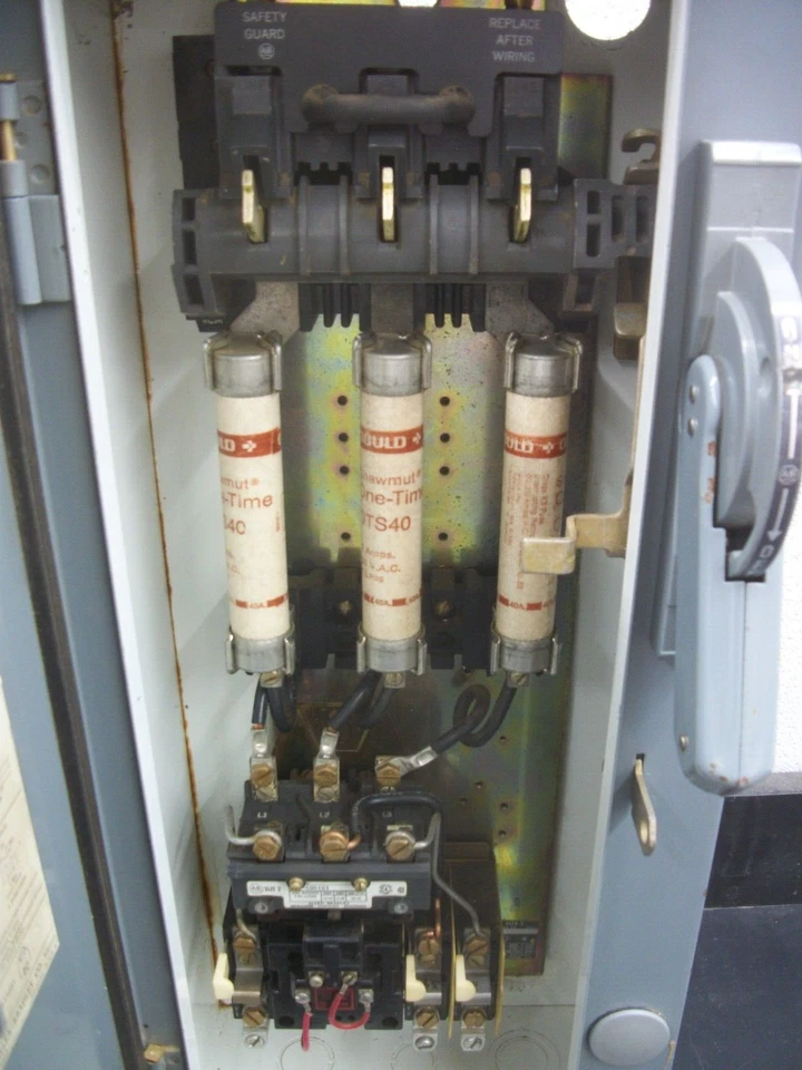 ALLEN-BRADLEY SIZE 2 STARTER COMBO 709-COD103 120VCOIL 60AMP FUSIBLE - Image 2 of 4